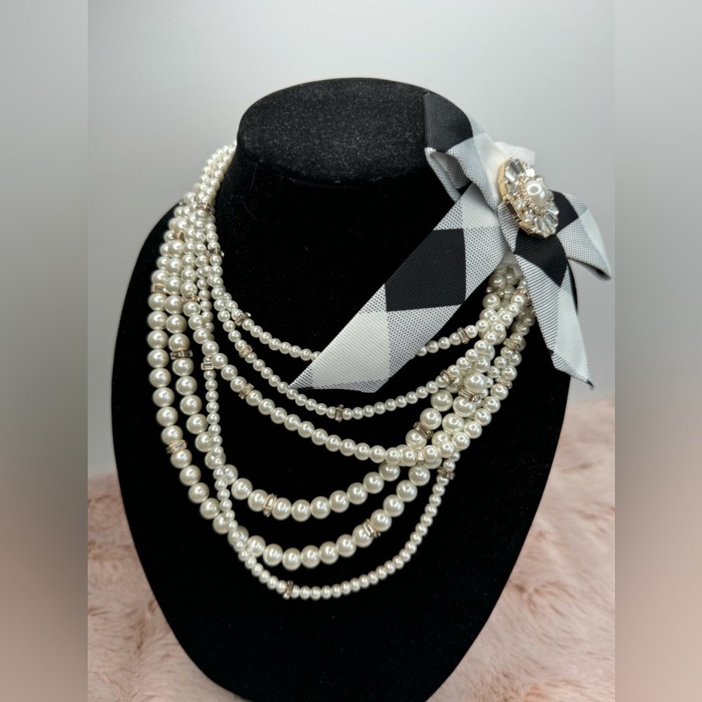 Black and white pearl necklace